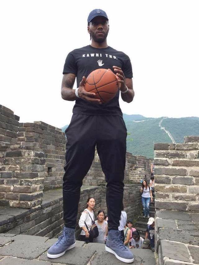 赫内斯：和伯利交流时他随口就能提到半个亿；相信于帕会续约（赫内斯：与伯利交流张口就是五千万；我看好于帕续约）