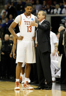 静候足协杯决赛，苏州奥体中心的草皮已换新（迎接足协杯决赛，苏州奥体中心草坪焕新亮相）