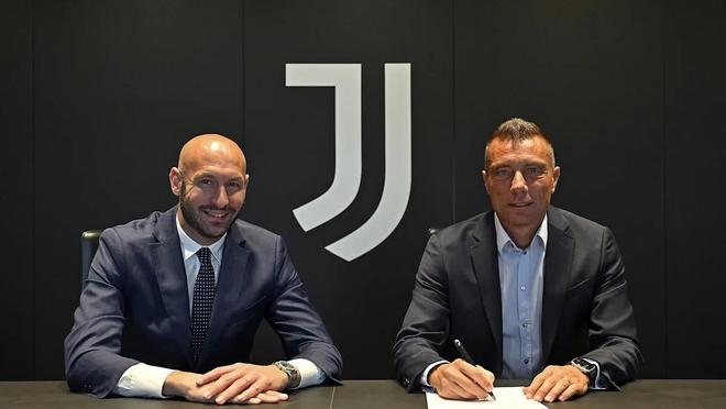 邮报：新主场用地估值存在分歧，曼联可能先买一部分土地开建（邮报：新球场用地估值有分歧，曼联或先购部分地块动工）