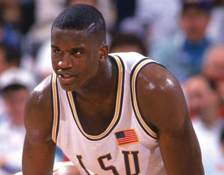 世体：特尔施特根还未参加球队合练，预计12月或1月初复出（世体：特尔施特根尚未随队合练，预计将于12月或明年1月初复出）